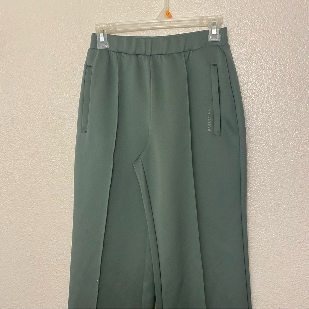 Fabletics Plush Interlock Wide Leg Pant stretch knit sage green casual trouser S - Picture 3 of 11